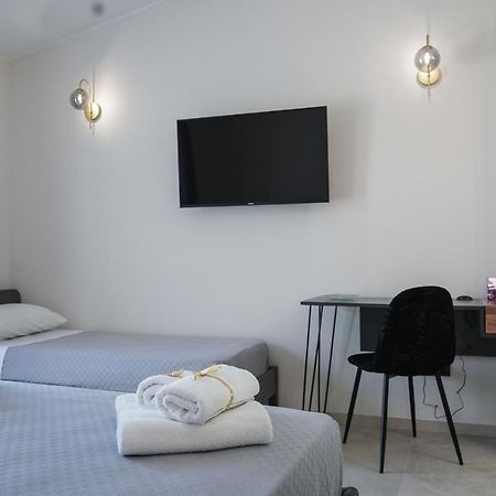 Thalassa Rooms อาโวลา ภายนอก รูปภาพ
