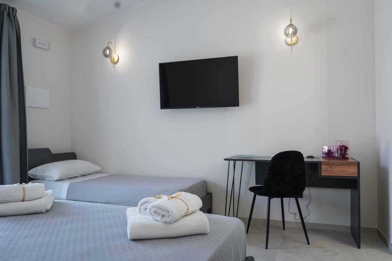 Thalassa Rooms อาโวลา ภายนอก รูปภาพ